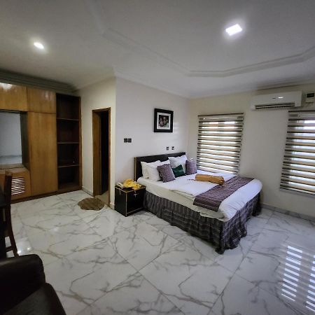 Nue-Crest Hotels & Suites Enugu Bagian luar foto