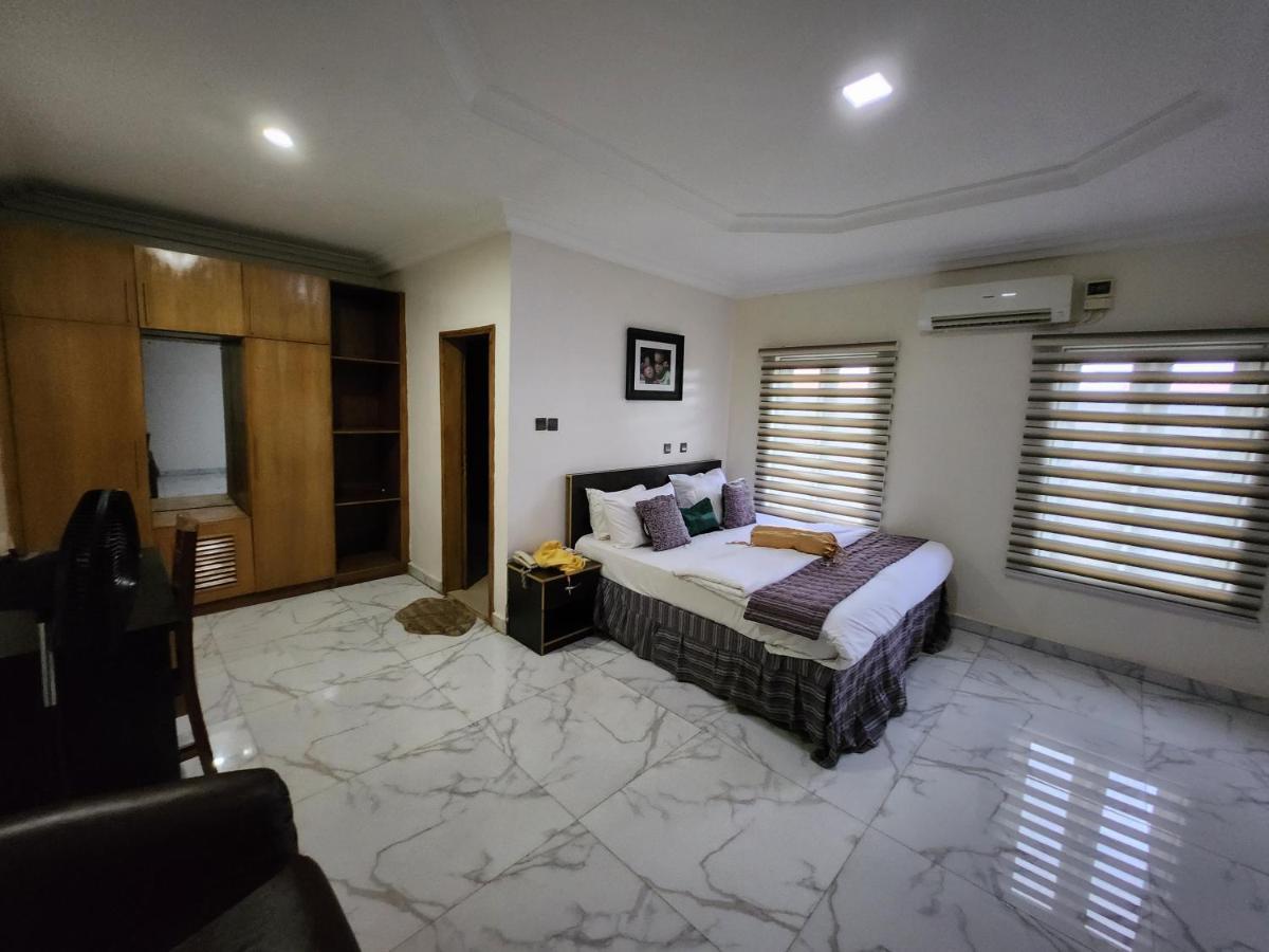 Nue-Crest Hotels & Suites Enugu Bagian luar foto