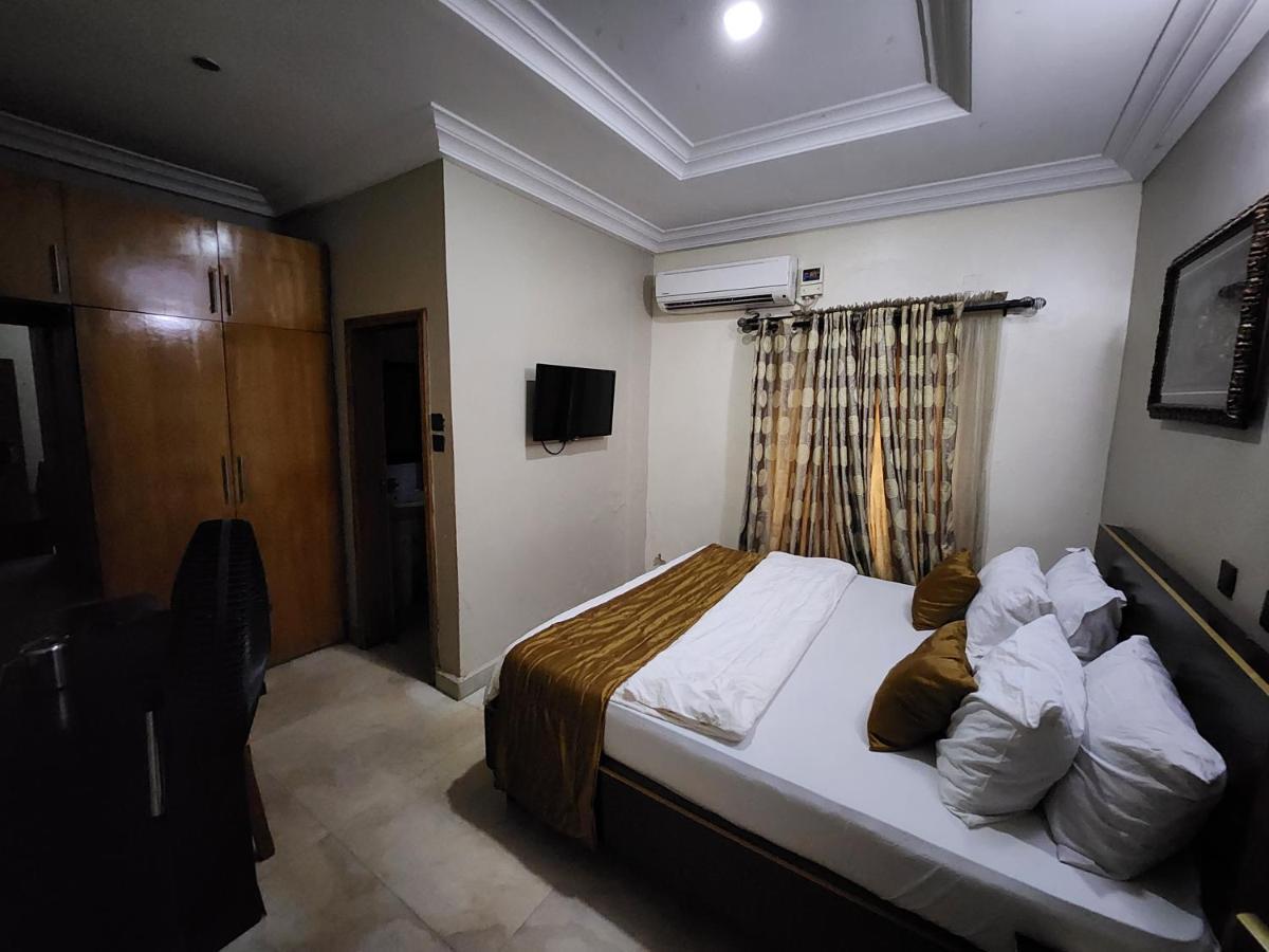 Nue-Crest Hotels & Suites Enugu Bagian luar foto