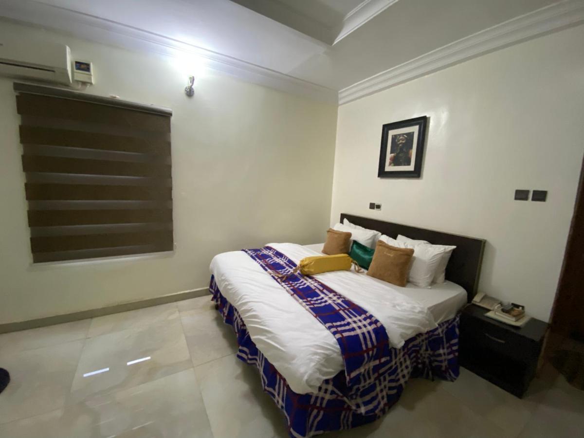 Nue-Crest Hotels & Suites Enugu Bagian luar foto