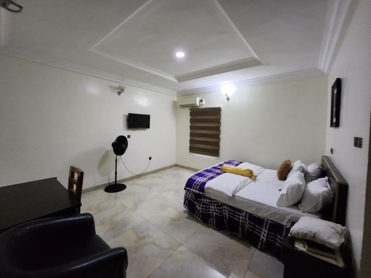 Nue-Crest Hotels & Suites Enugu Bagian luar foto