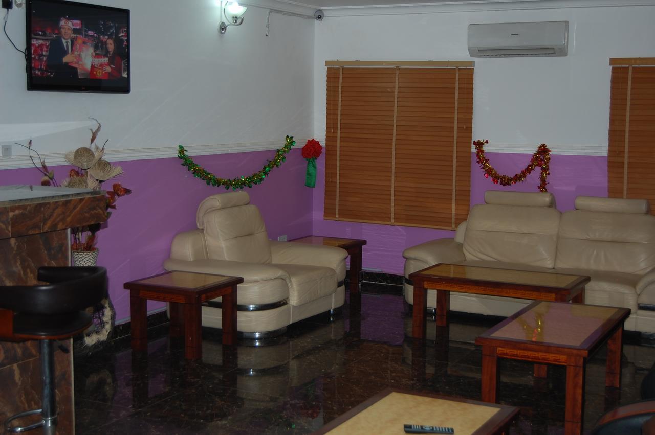 Nue-Crest Hotels & Suites Enugu Bagian luar foto
