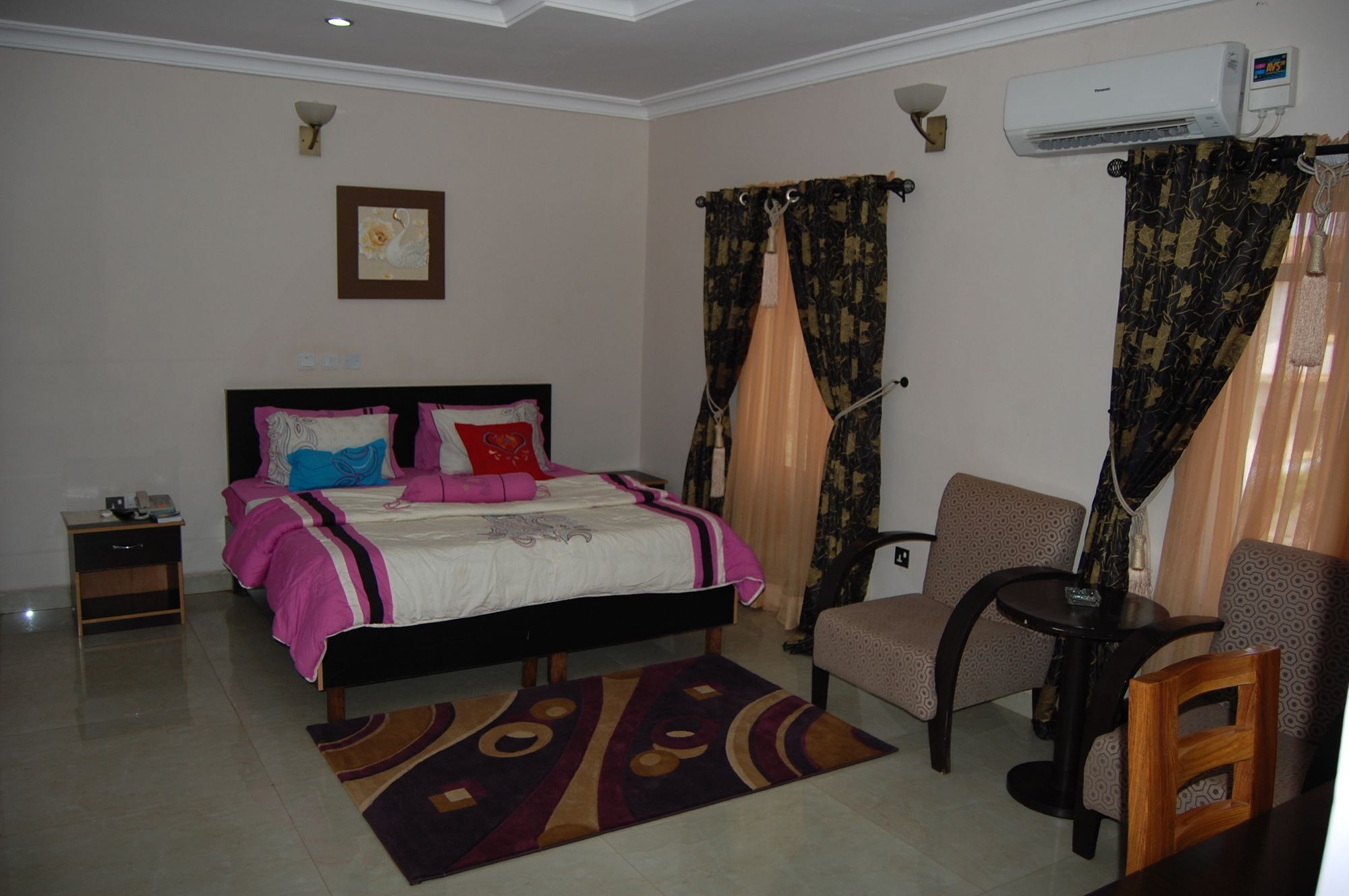 Nue-Crest Hotels & Suites Enugu Bagian luar foto